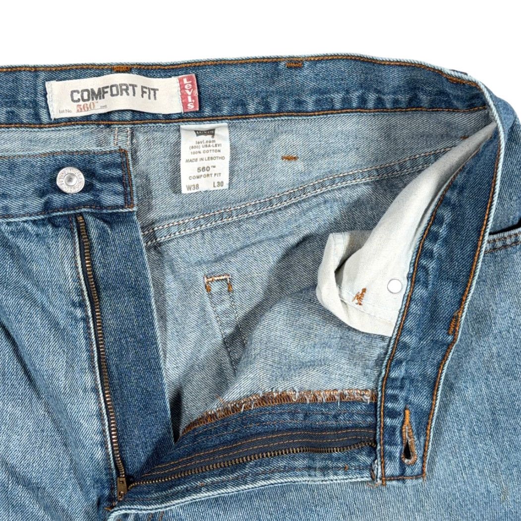 Levi's VINTAGE Levi's 560 Jeans Mens 38x30 Blue Medium Comfort Fit Tapered 90s Size US 38 / EU 54 - 4 Thumbnail