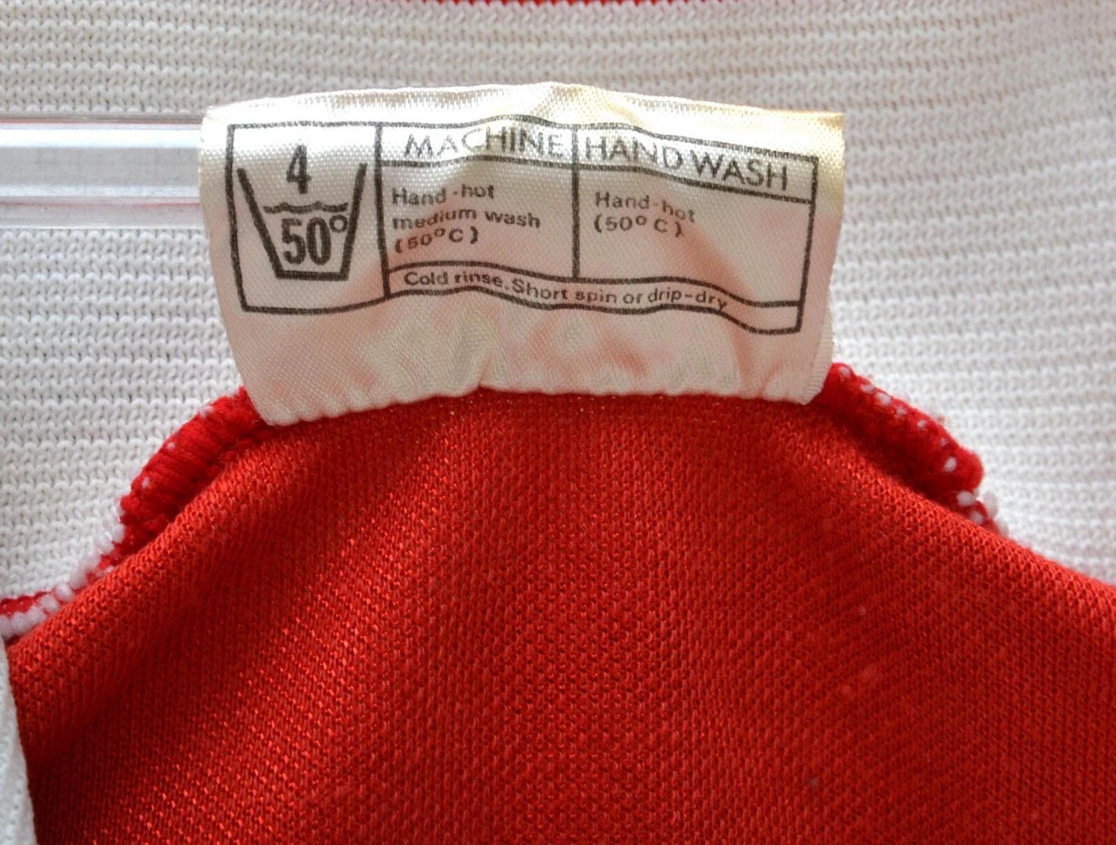 Other WALES 1975/1976 HOME FOOTBALL SHIRT BUKTA L #10 MATCH WORN Size US L / EU 52-54 / 3 - 8 Thumbnail