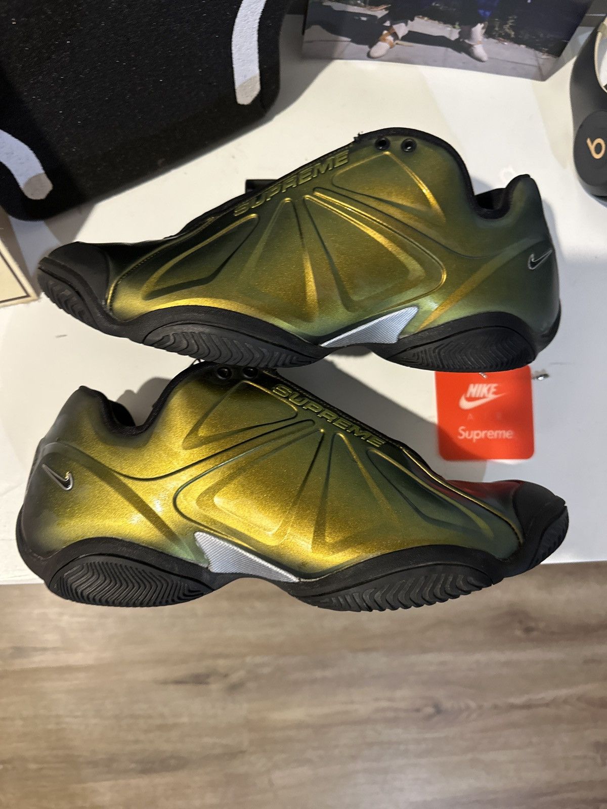 Supreme Nike zoom courtposite
