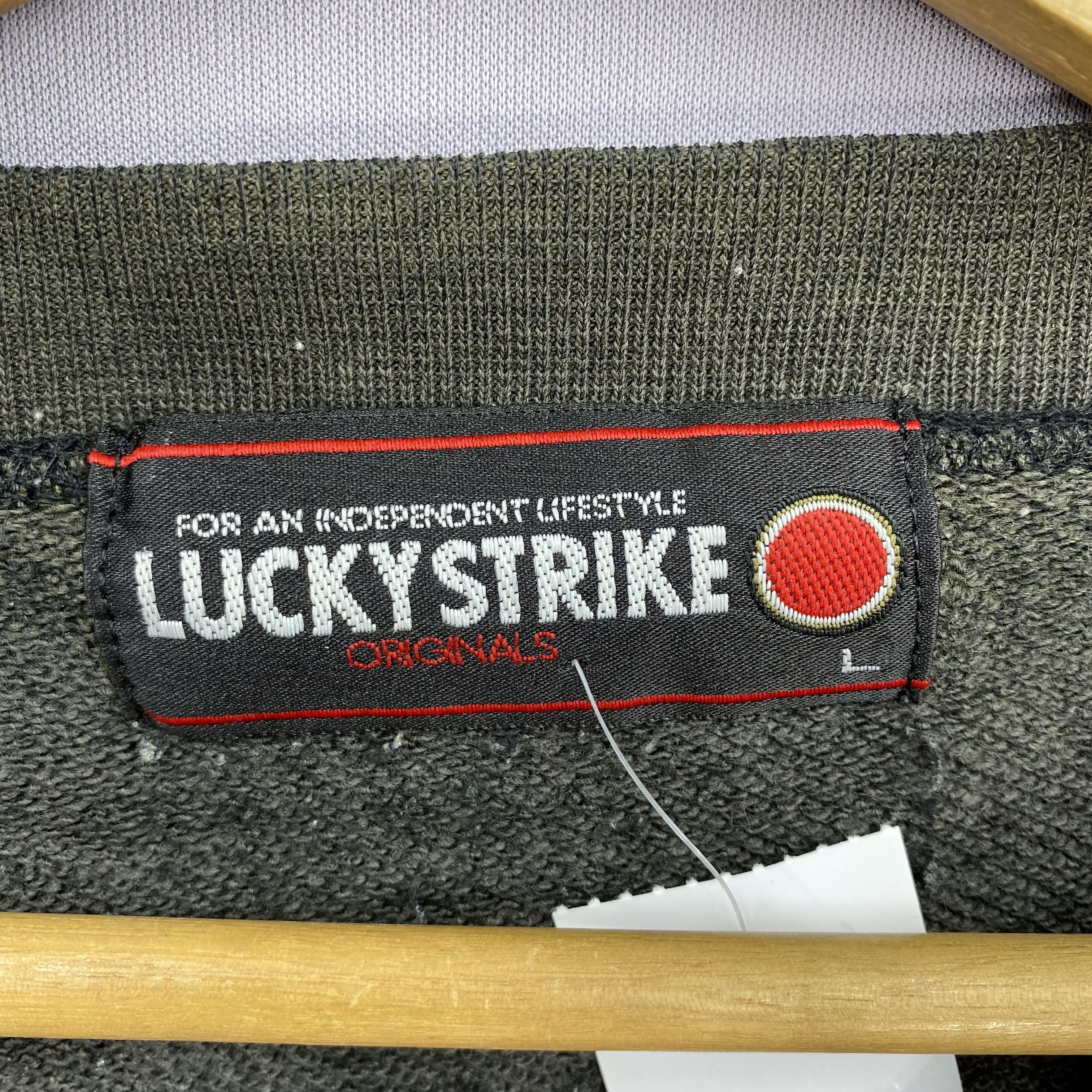 Vintage Vintage 90s Sun Faded Lucky Strike Originals Sweatshirt Size US XL / EU 56 / 4 - 8 Thumbnail