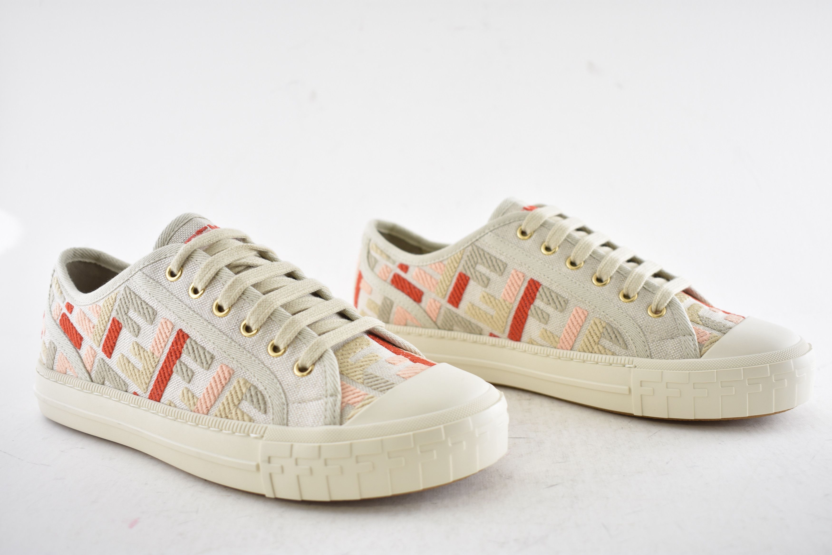 Fendi Fendi Domino Red Monogram FF Logo Low Top Sneaker 38 Size US 8 / IT 38 - 6 Thumbnail