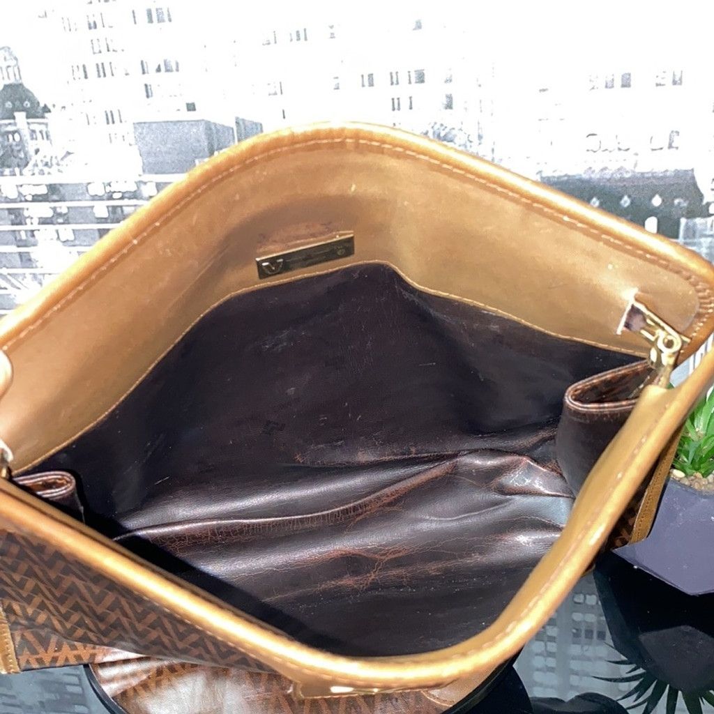 Mario Valentino Authentic Valentino Clutch Bag Size ONE SIZE - 10 Thumbnail