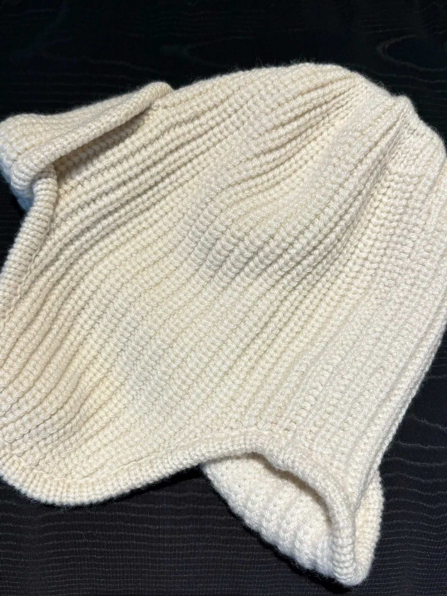 Chanel CHANEL Knit Beanie GD Jennie Size ONE SIZE - 3 Thumbnail
