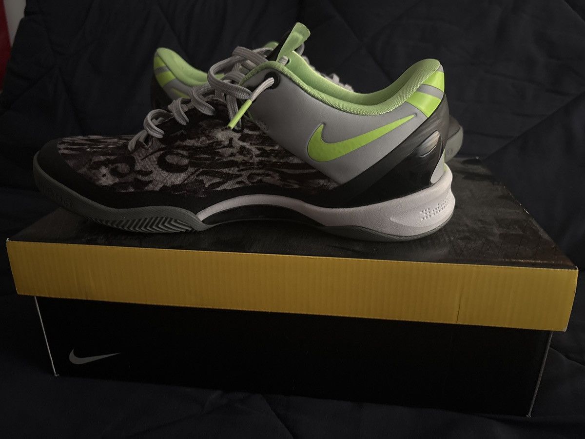 Nike Kobe 8 - Graffiti Size US 9.5 / EU 42-43 - 3 Thumbnail