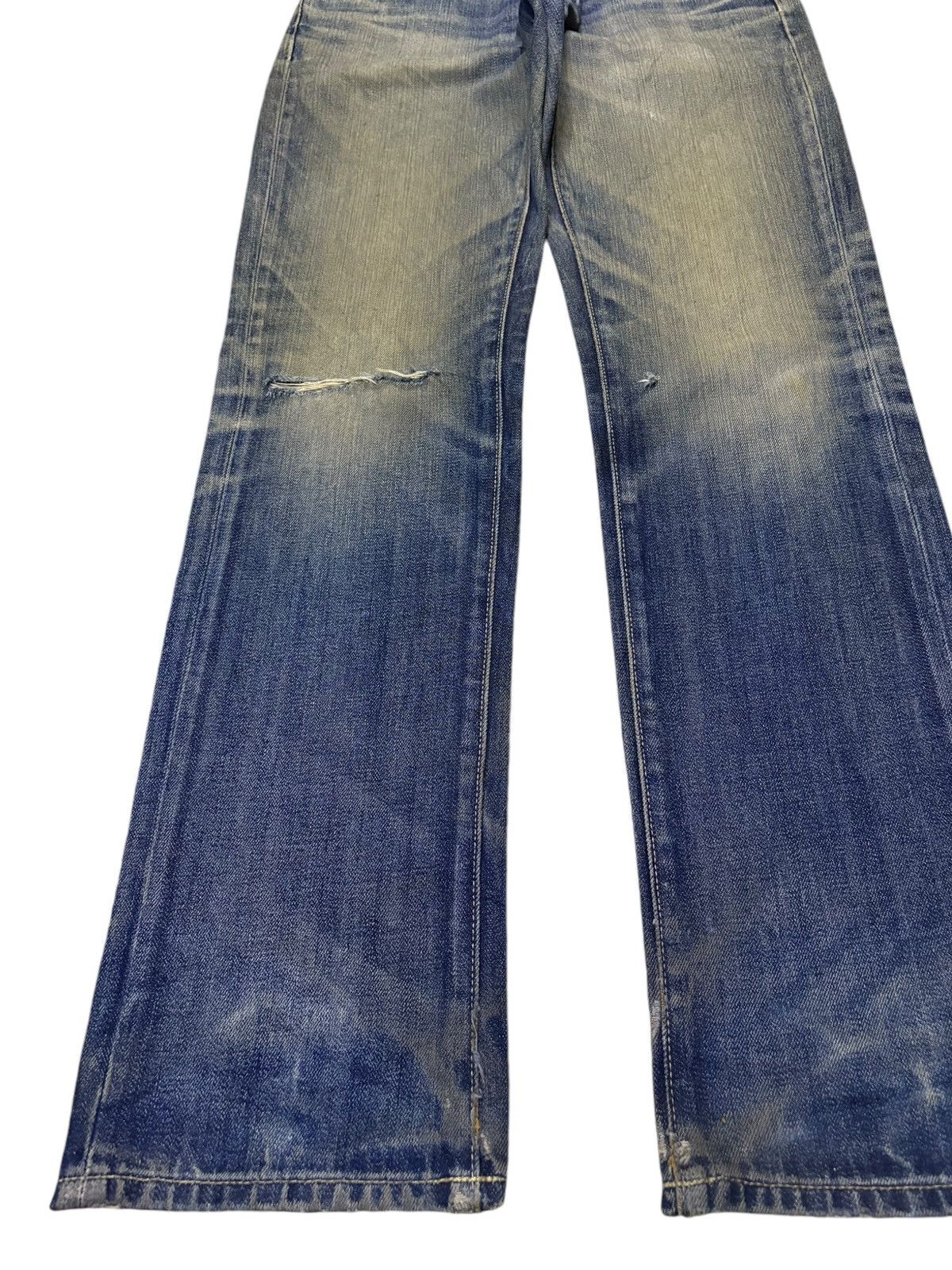 Uniqlo SALES🔥Vintage Japanese Uniqlo Mud Wash Distressed Jeans Size US 31 - 6 Thumbnail