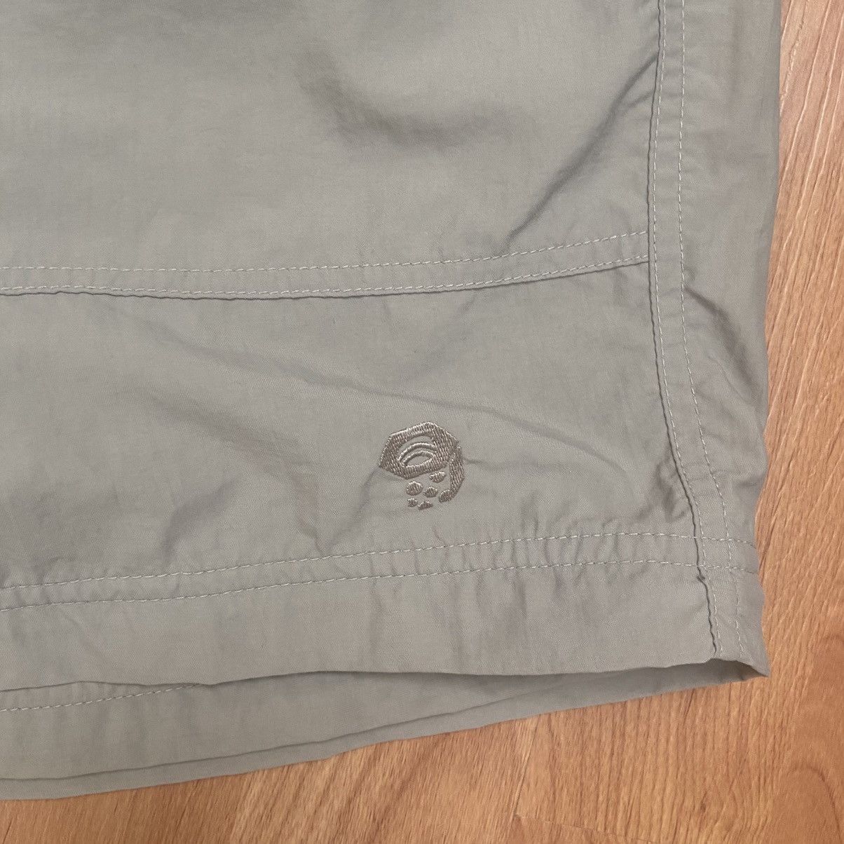 Mountain Hardwear Mountain Hardwear Outdoor Hiking Gorpcore Shorts Women’s 12 Size 34" / US 12 / IT 48 - 7 Thumbnail