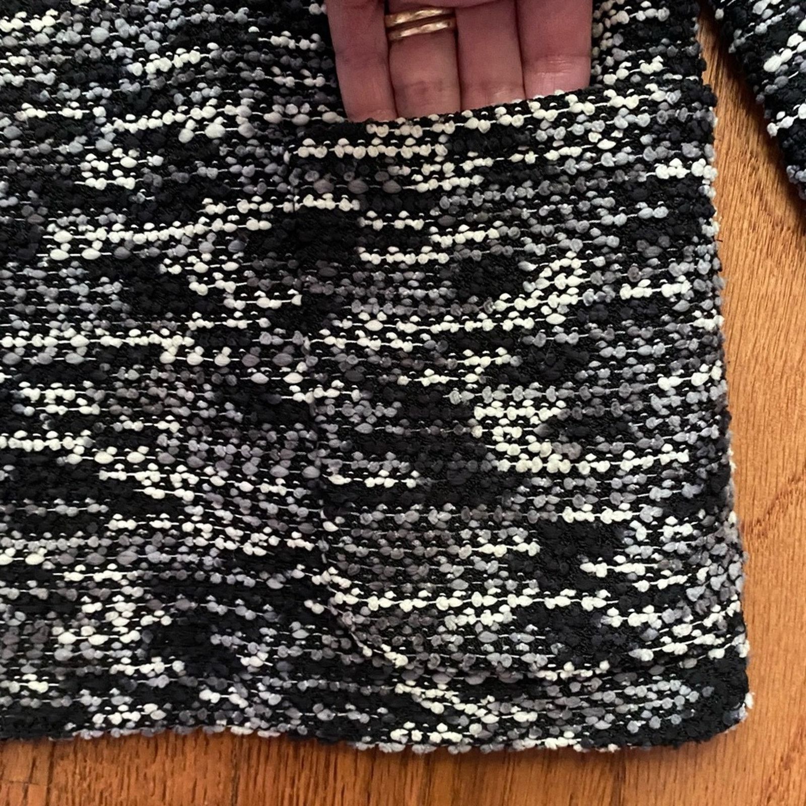 St. John St John Collection Black & Gray Boucle Sweater Jacket 4 Size S / US 4 / IT 40 - 8 Thumbnail