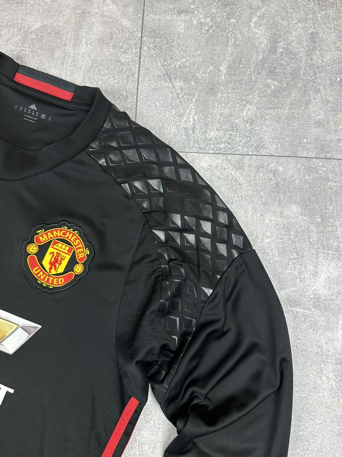 Adidas Adidas Manchester United Goalkeeper 2016/17 Home Jersey Size US M / EU 48-50 / 2 - 9 Thumbnail