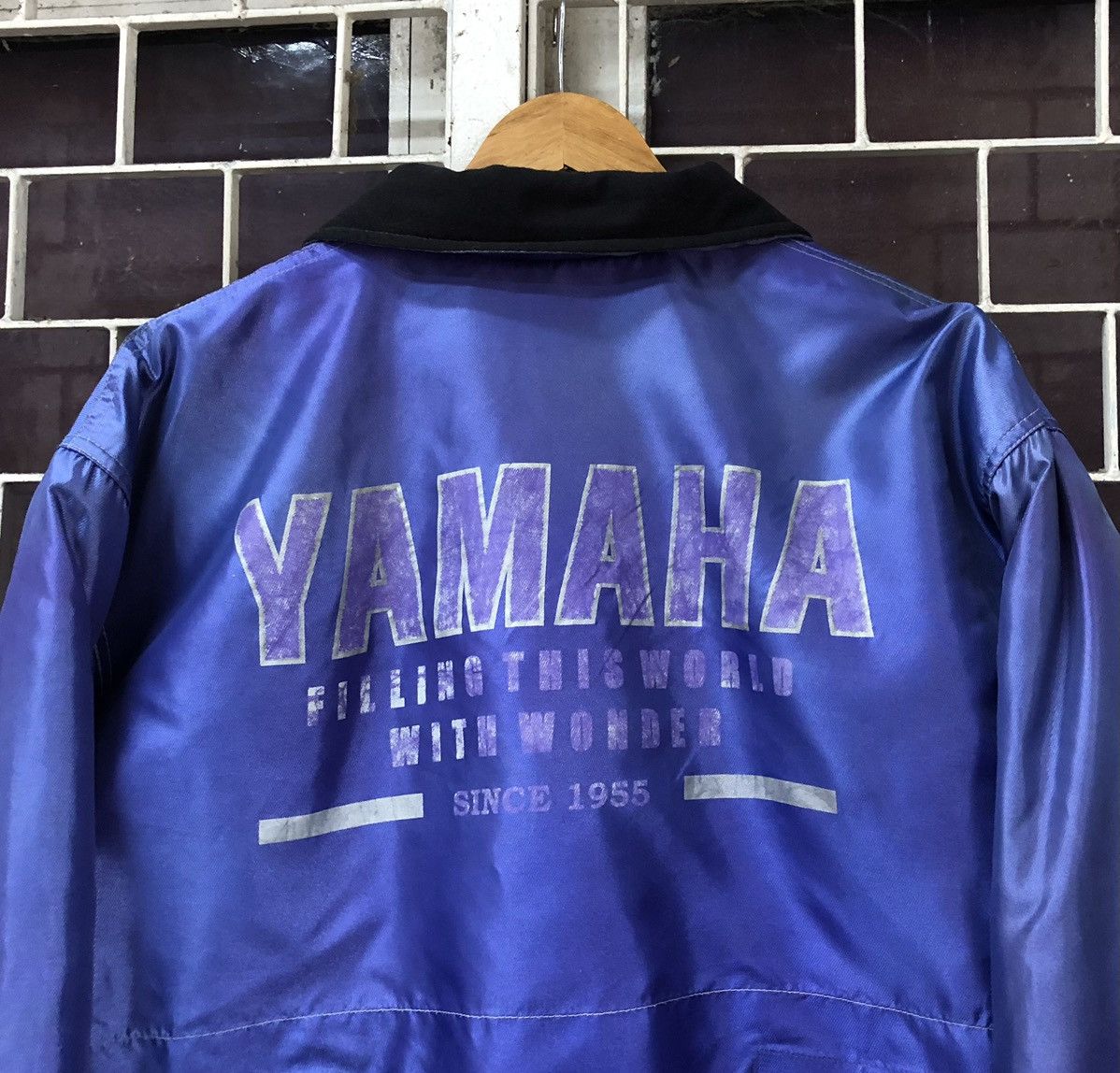 Sports Specialties VTG YAMAHA Faded THRASHED DISTRESSED Racing Bomber Jacket Size US M / EU 48-50 / 2 - 11 Thumbnail