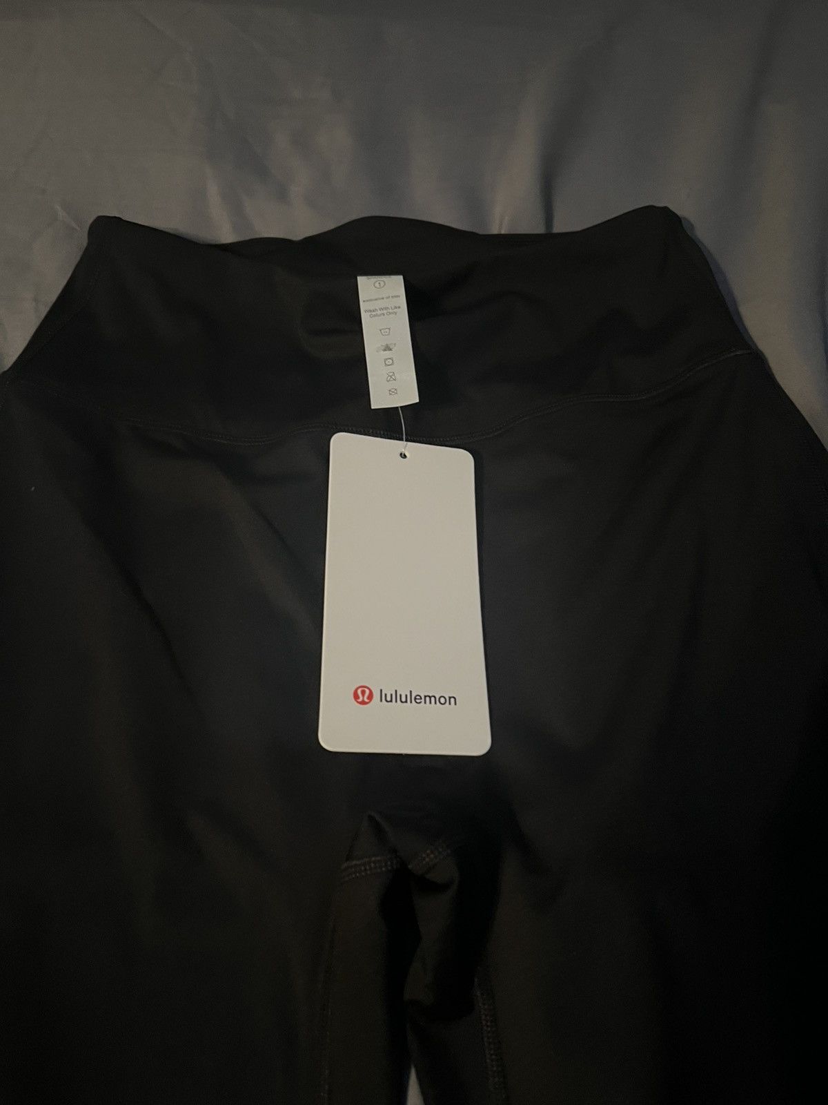 Lululemon Lululemon Size 4 Flared Leggings Size 27" / US 4 / IT 40 - 3 Thumbnail