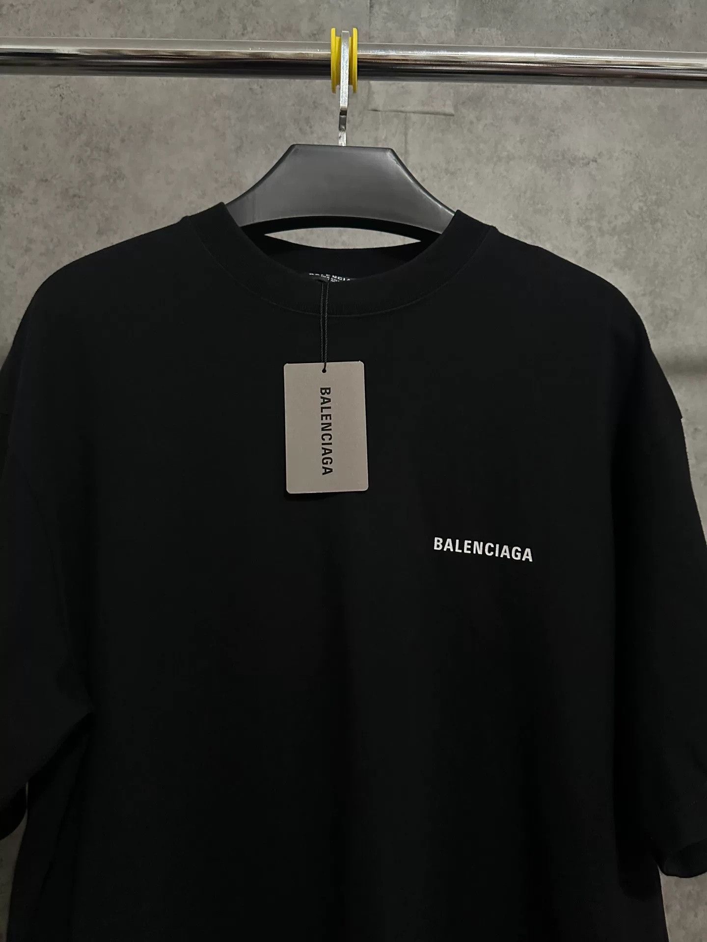 Balenciaga Balenciaga Short-Sleeve Logo Print T-Shirt Size US S / EU 44-46 / 1 - 2 Thumbnail
