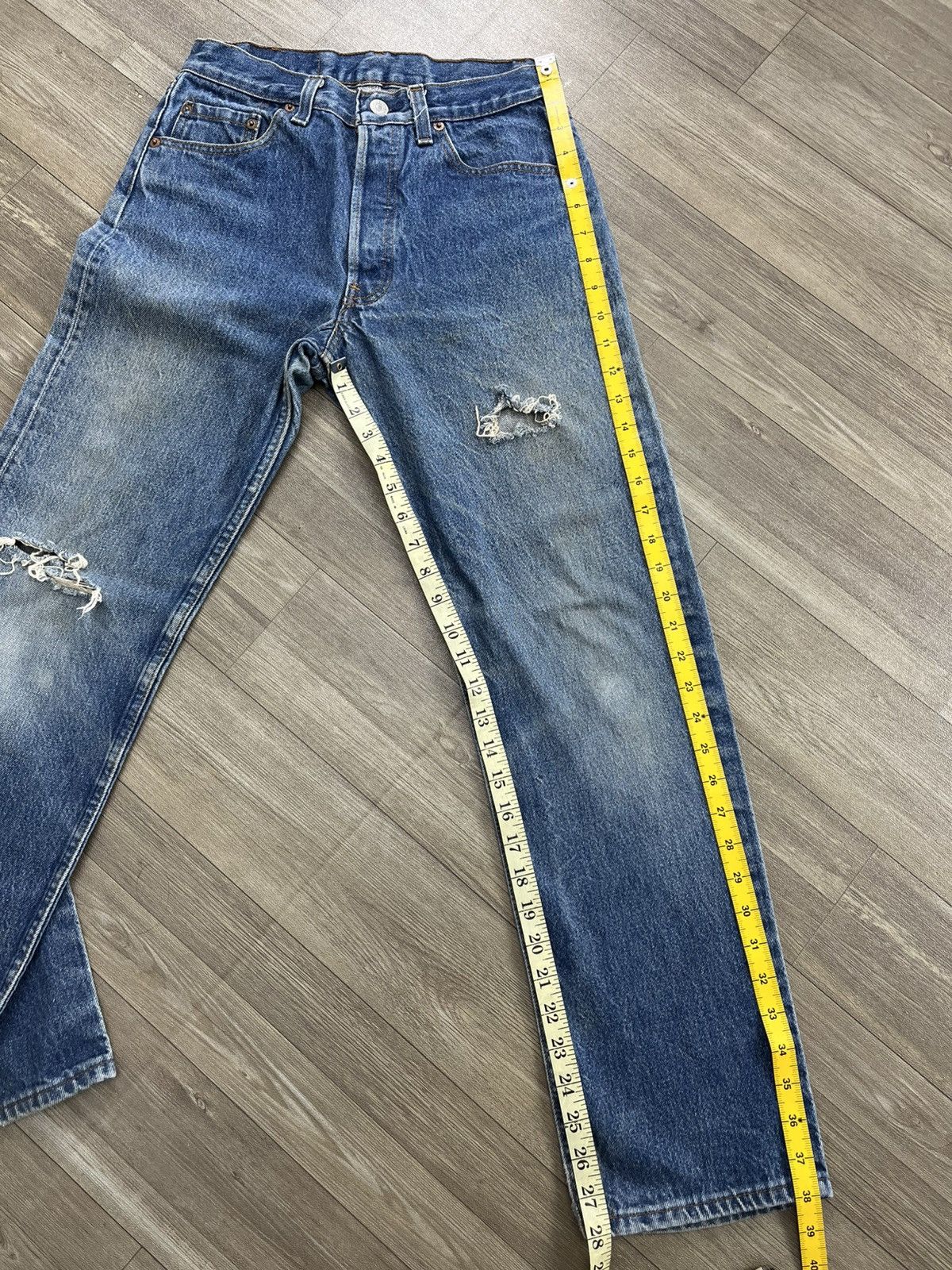 Levi's Vintage Clothing 🇺🇸1970s Vintage Levis 501 LVC 29x32 Distressed Blue Jeans Size US 29 - 25 Thumbnail