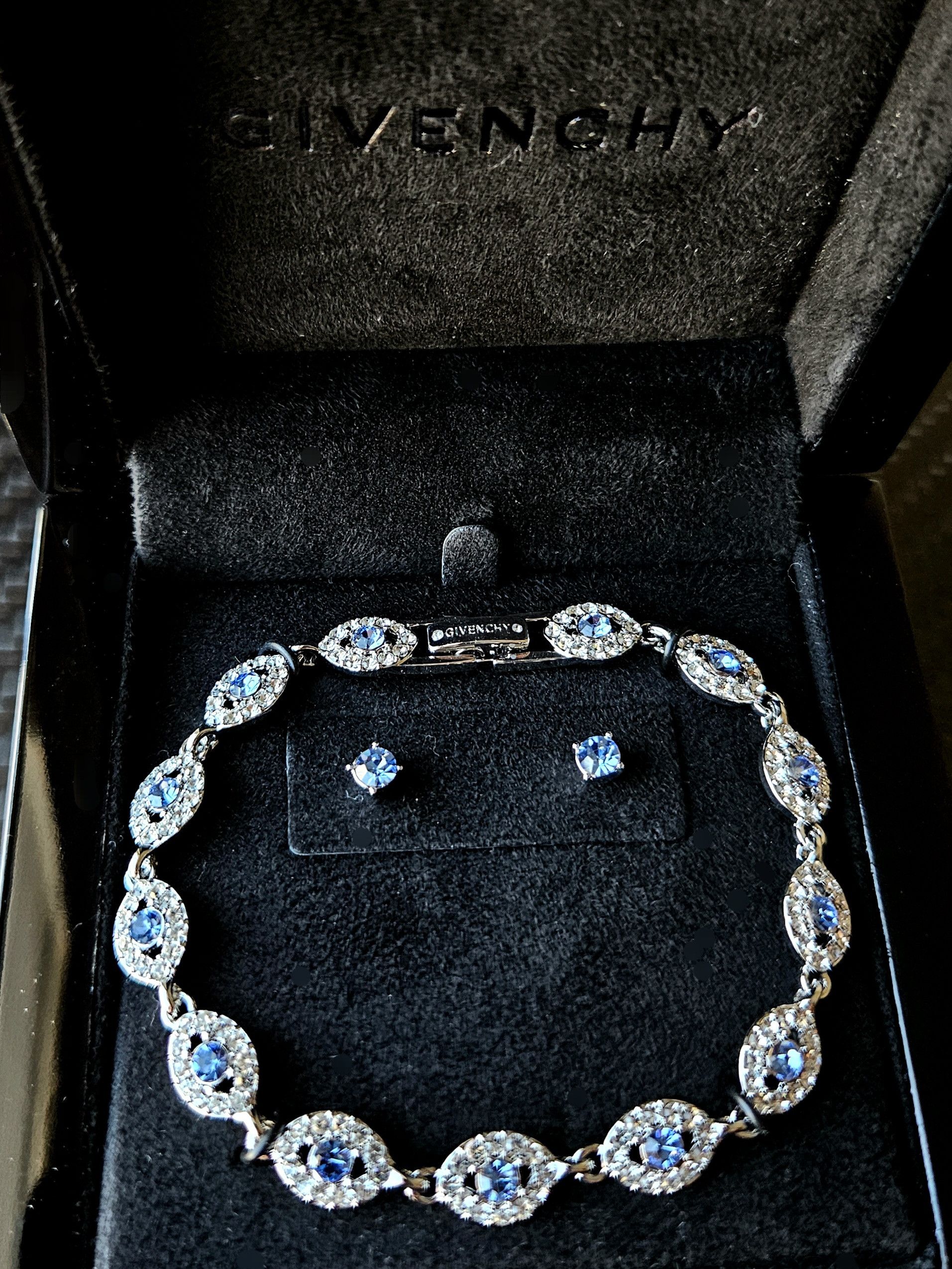 Givenchy 🩵 Aqua Silver Flex Eye Bracelet💎👁️ Size ONE SIZE - 2 Thumbnail