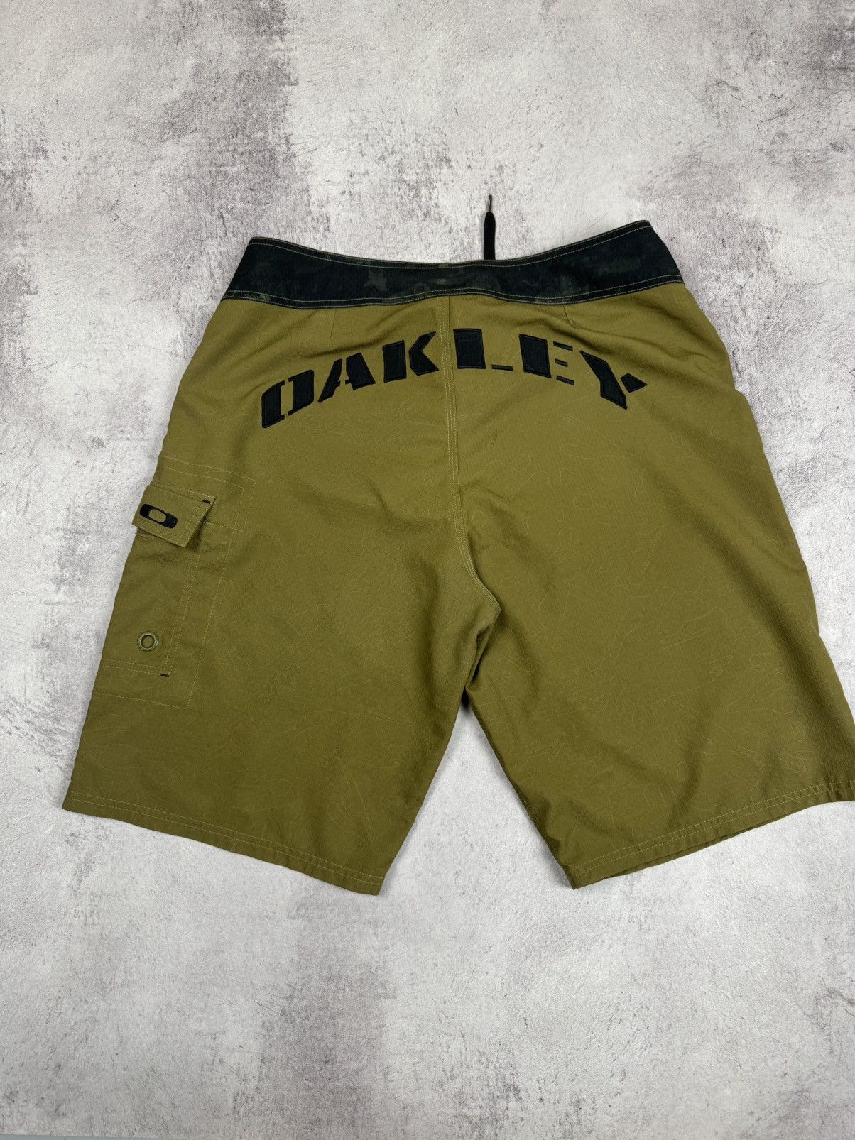 Oakley Vintage Oakley Shorts Big Logo Swimwear Surfing Style Y2K Size US 34 / EU 50 - 1 Thumbnail