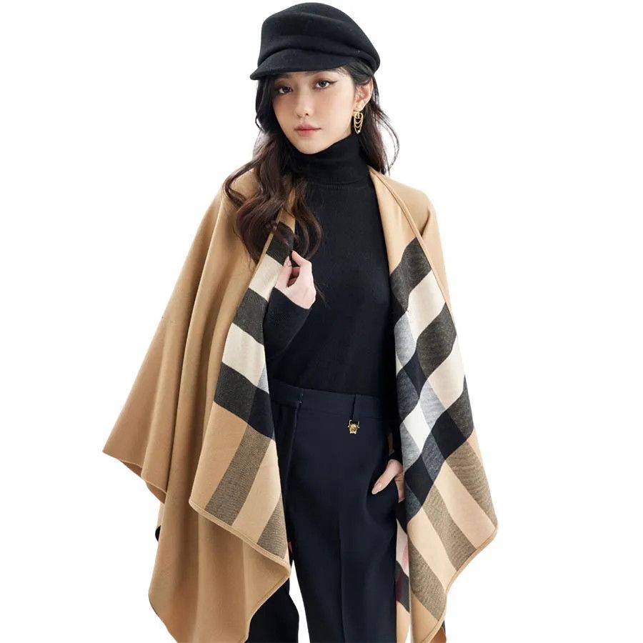 Burberry o1w1db10126 Reversible Check Cape in Multicolor Size M / US 6-8 / IT 42-44 - 3 Thumbnail