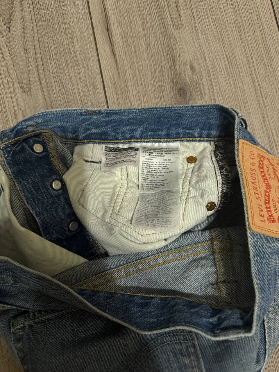Levi's Levis 501 Jeans W29 L32 Straight Light Blue Washed Size US 29 - 4 Thumbnail