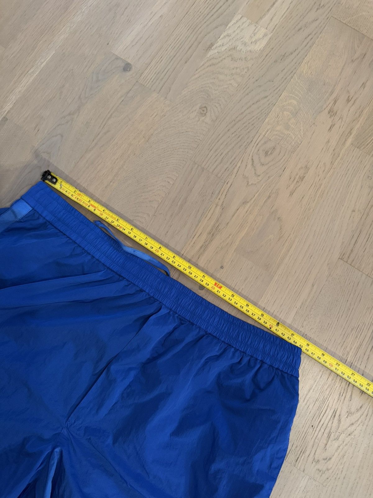 Moncler MONCLER SHORTS marked size 54 SEE REAL MEASUREMENTS IN PHOTO Size US 36 / EU 52 - 7 Thumbnail