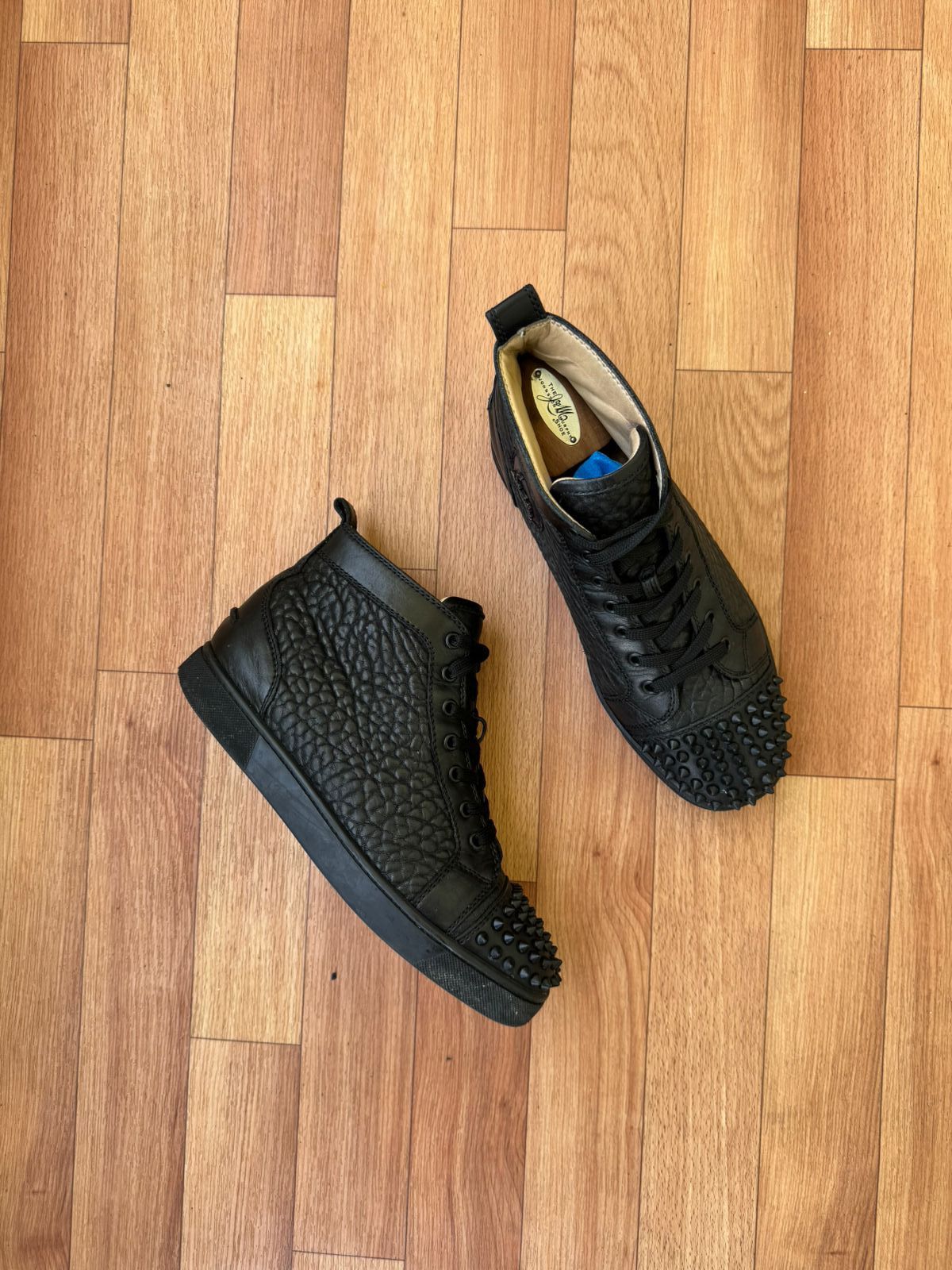 Christian Louboutin Christian louboutin black Matte spikes Sneakers Size US 7 / EU 40 - 10 Thumbnail