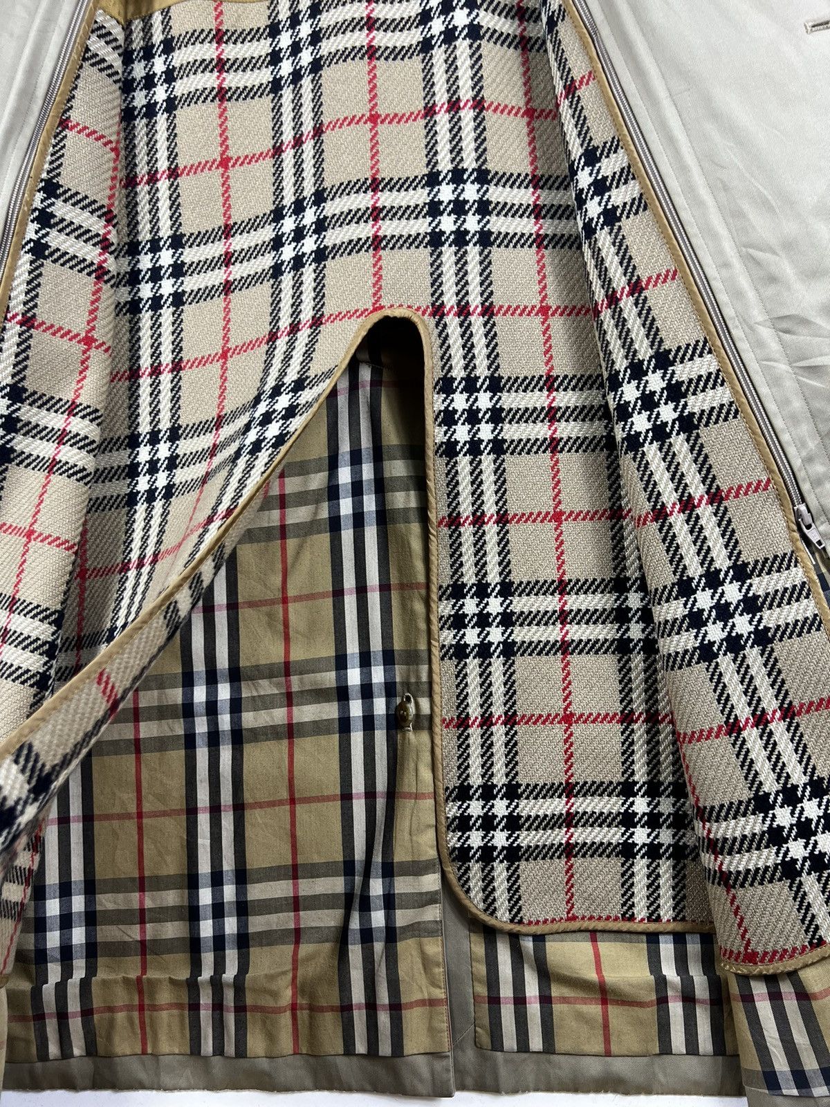 Burberry Prorsum 🔥 VTG DISTRESSED LONGCOAT NOVA CHECK REMOVABLE LINED Size US M / EU 48-50 / 2 - 13 Thumbnail