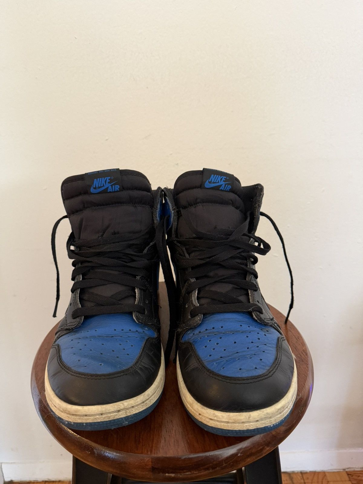Jordan Brand Jordan 1 Royal Retro (2017) Size US 10.5 / EU 43-44 - 1 Thumbnail
