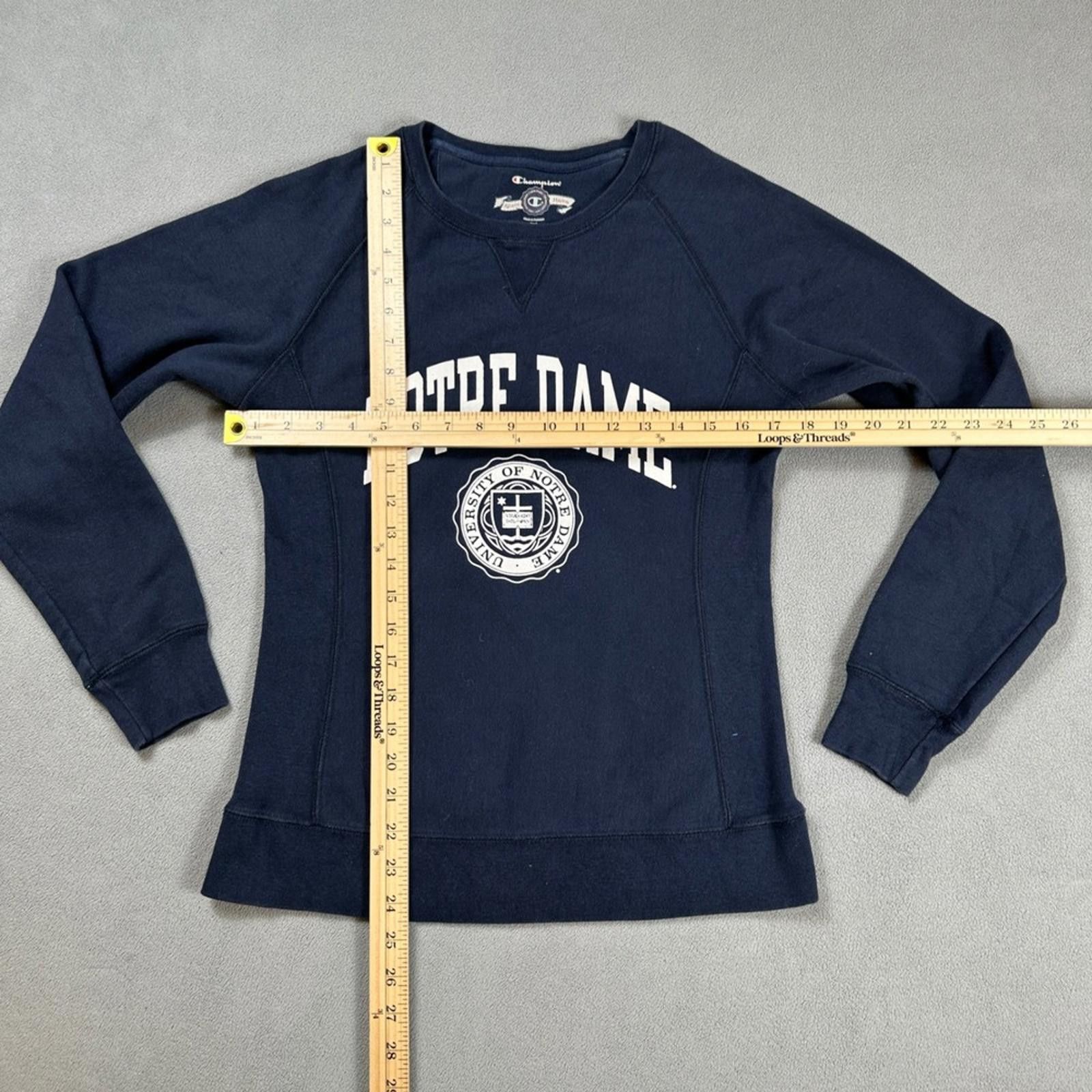 Champion Champion Notre Dame Crewneck Sweatshirt Women's Small Navy Size S / US 4 / IT 40 - 3 Thumbnail