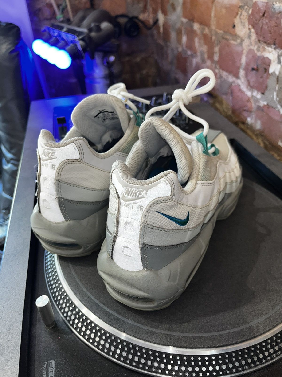 Nike Nike Air Max 95 Essential Clear Emerald 2018 Size US 10 / EU 43 - 9 Thumbnail