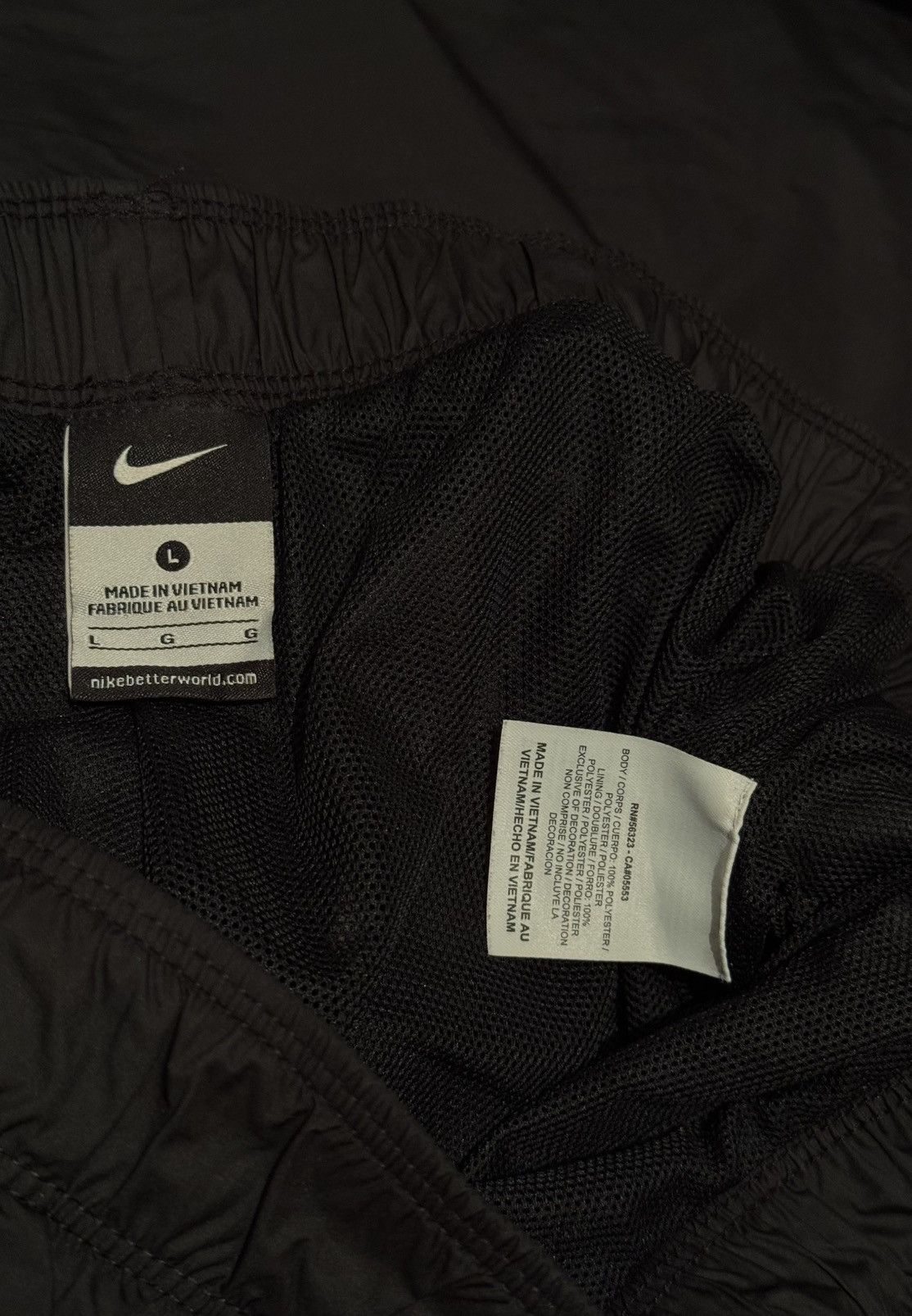 Vintage Vintage Nike Nylon Pants Size US 33 - 12 Thumbnail