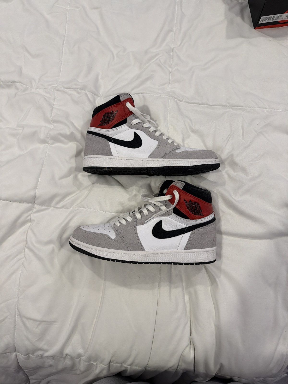 Jordan Brand Air Jordan 1 Retro High OG ‘Smoke Grey’ Size US 10 / EU 43 - 1 Thumbnail