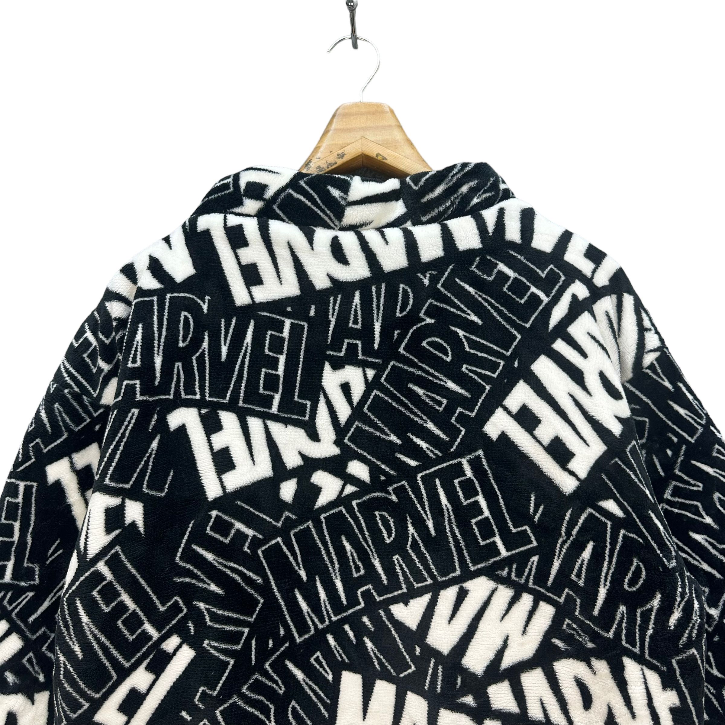 Marvel Comics MARVEL FULLPRINT FLEECE KIMONO #7872-186 Size US M / EU 48-50 / 2 - 10 Thumbnail