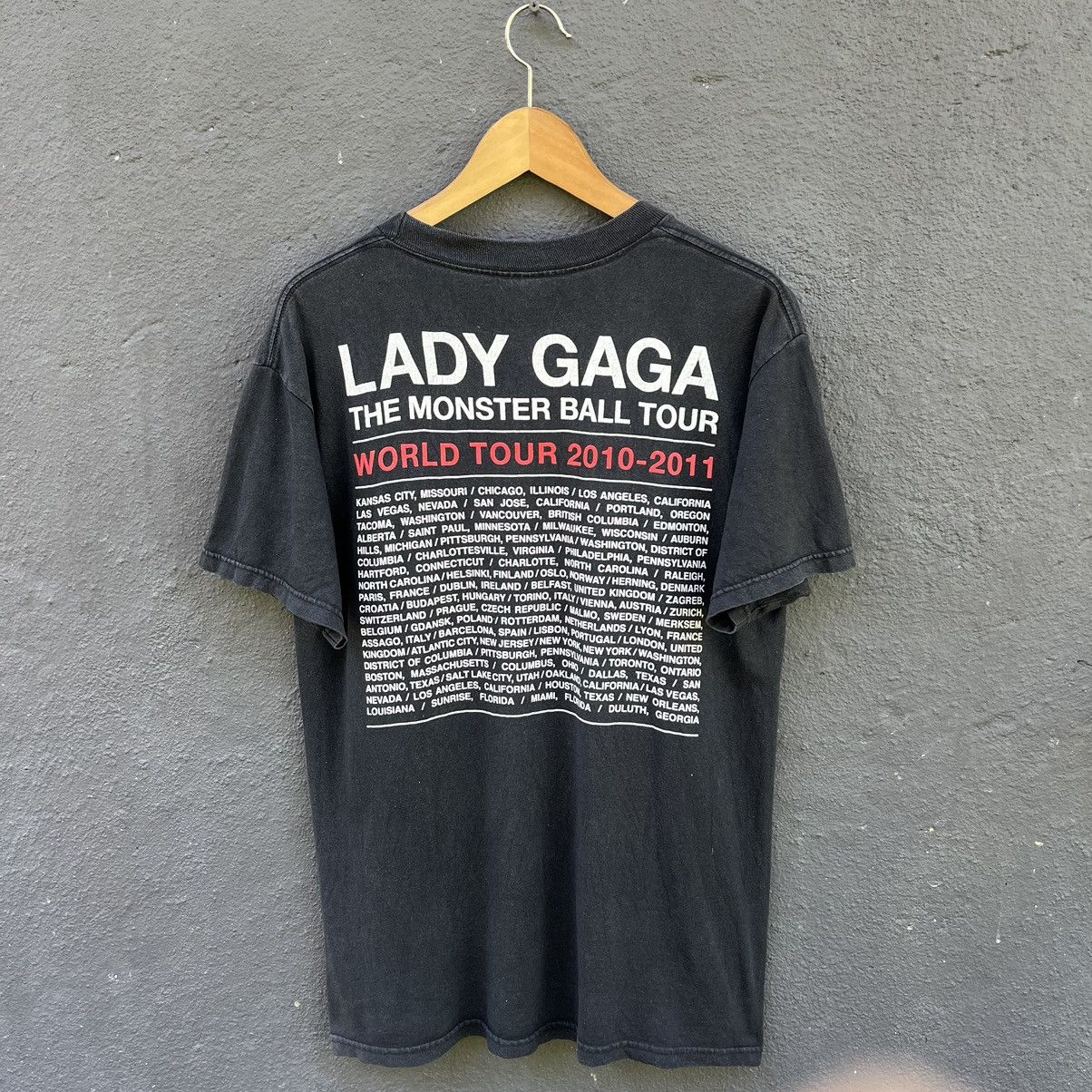 Band Tees Thrashed Faded Y2k Lady Gaga Monster Ball Tour Tee Size US M / EU 48-50 / 2 - 4 Thumbnail