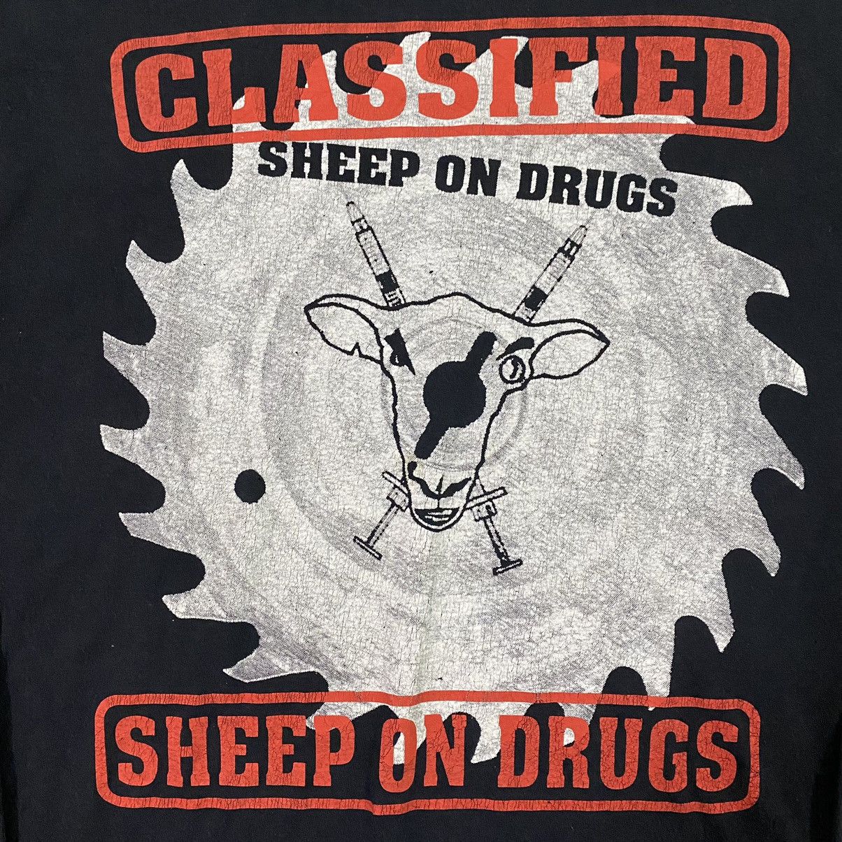 Band Tees Vintage 90S SHEEP ON DRUGS Band Tee Size US XL / EU 56 / 4 - 4 Thumbnail