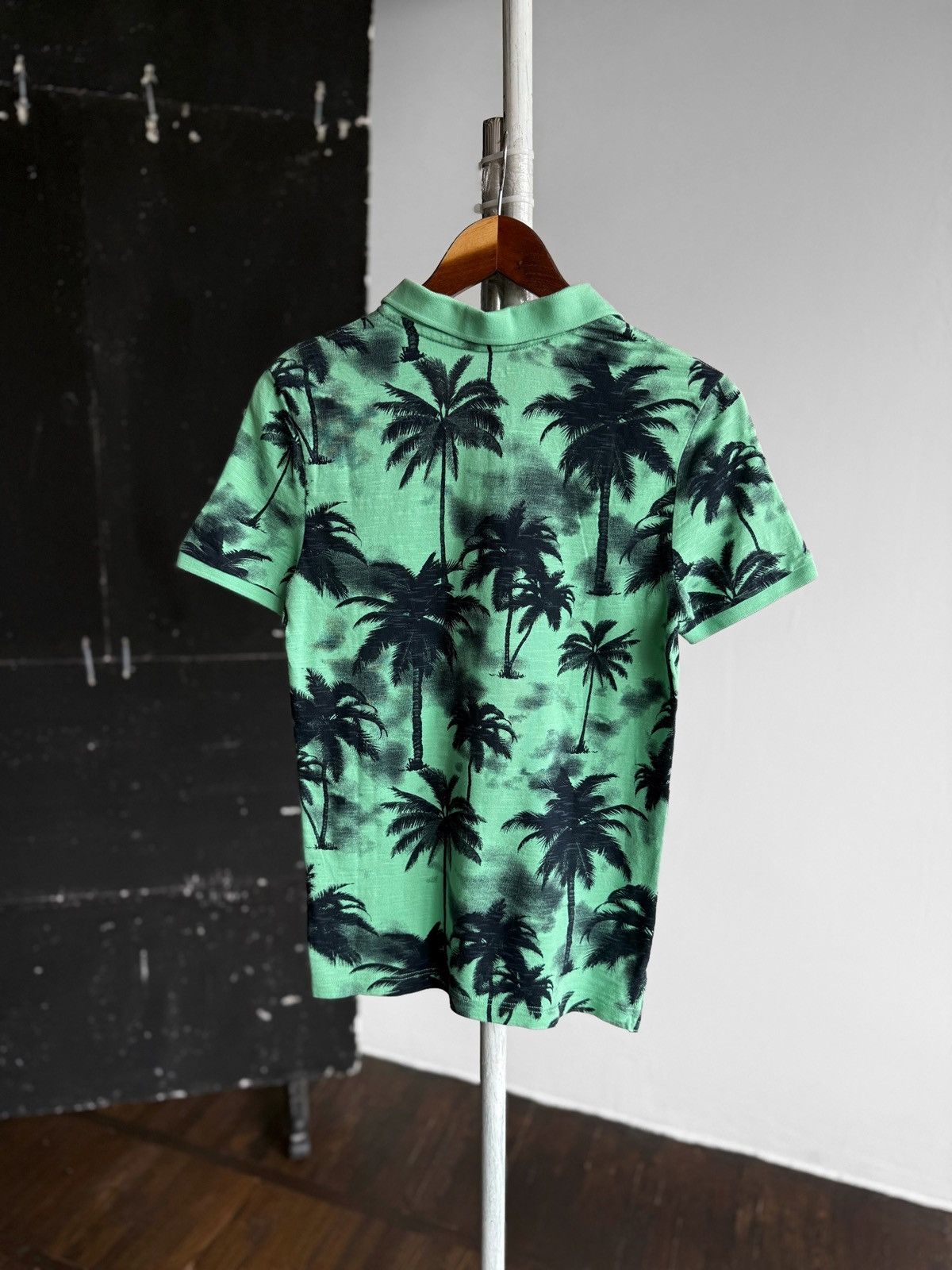 Designer × WE Fashion WE Fashion Men Short Sleeve Floral Tropic Printed Polo Shirt Size US XS / EU 42 / 0 - 3 Thumbnail
