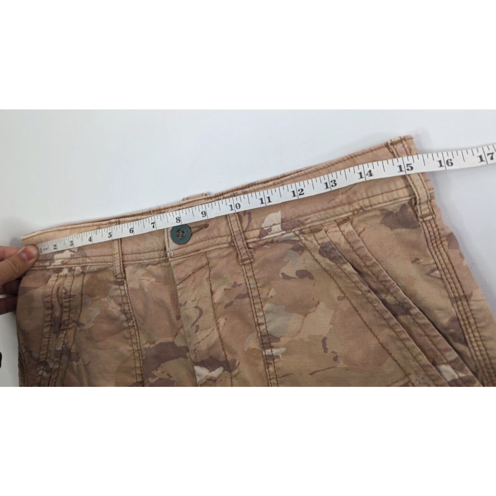 Anthropologie VINTAGE Anthropologie The Wanderer Shorts Size 27 Tan Camo Camoflauge Utility Cargo Size 27" / US 4 / IT 40 - 5 Thumbnail