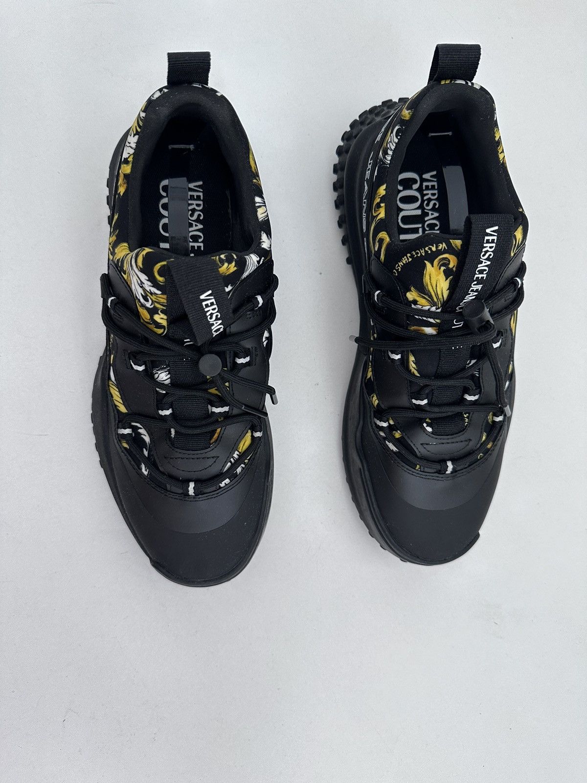 Versace Jeans Couture Versace Jeans Couture OUTLINE BAROCCO HYBER SNEAKERS US8.5 Size US 8.5 / EU 41-42 - 4 Thumbnail