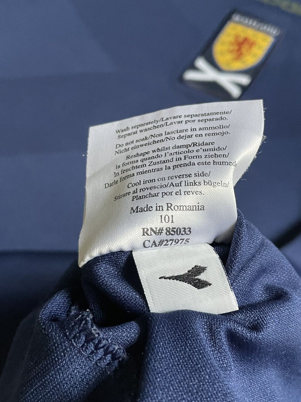 Diadora Vintage Diadora Scotland 2007/2008 Football Shirt Size US S / EU 44-46 / 1 - 10 Thumbnail