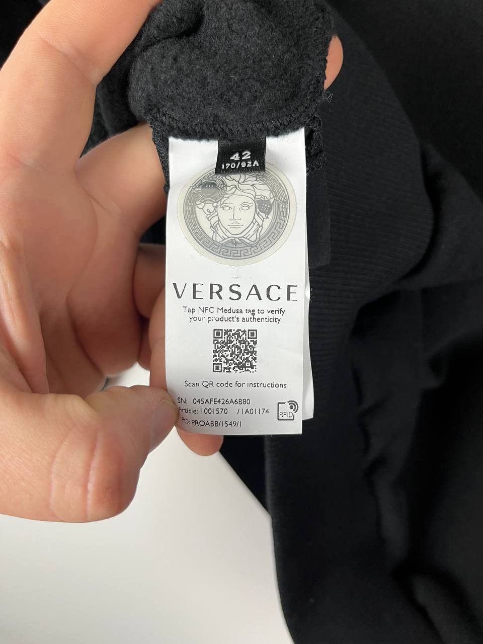 Versace Versace Medusa Crystal Sweatshirt IT 42 S Black Size S / US 4 / IT 40 - 7 Thumbnail