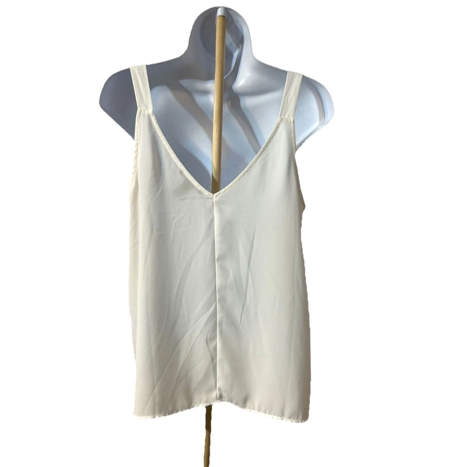 Forever 21 FOREVER 21 Shirt Womens S White Cami Top Women Small Scoop Neck Tank Sleeveless Light Size S / US 4 / IT 40 - 5 Thumbnail