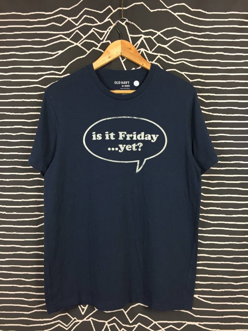 Old Navy × Vintage Old Navy Is It Friday Yet? Wording Tee Size US M / EU 48-50 / 2 - 2 Thumbnail