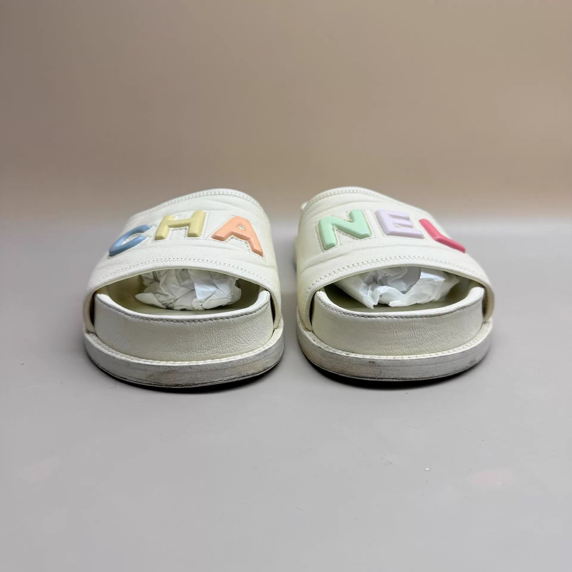 Chanel CHANEL Rainbow Logo Ivory Slippers 38.5 99 New Size US 8 / IT 38 - 2 Thumbnail