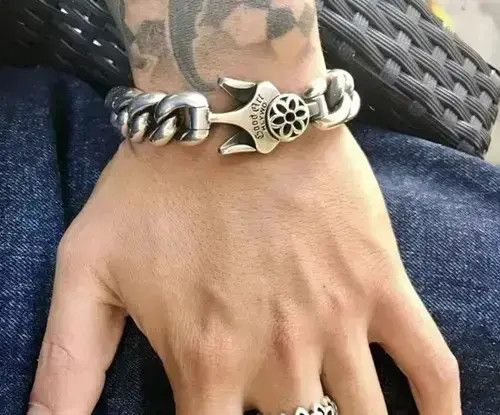VIBE 20 cm Length Blossom Cuban Chain bracelet Size ONE SIZE - 3 Thumbnail