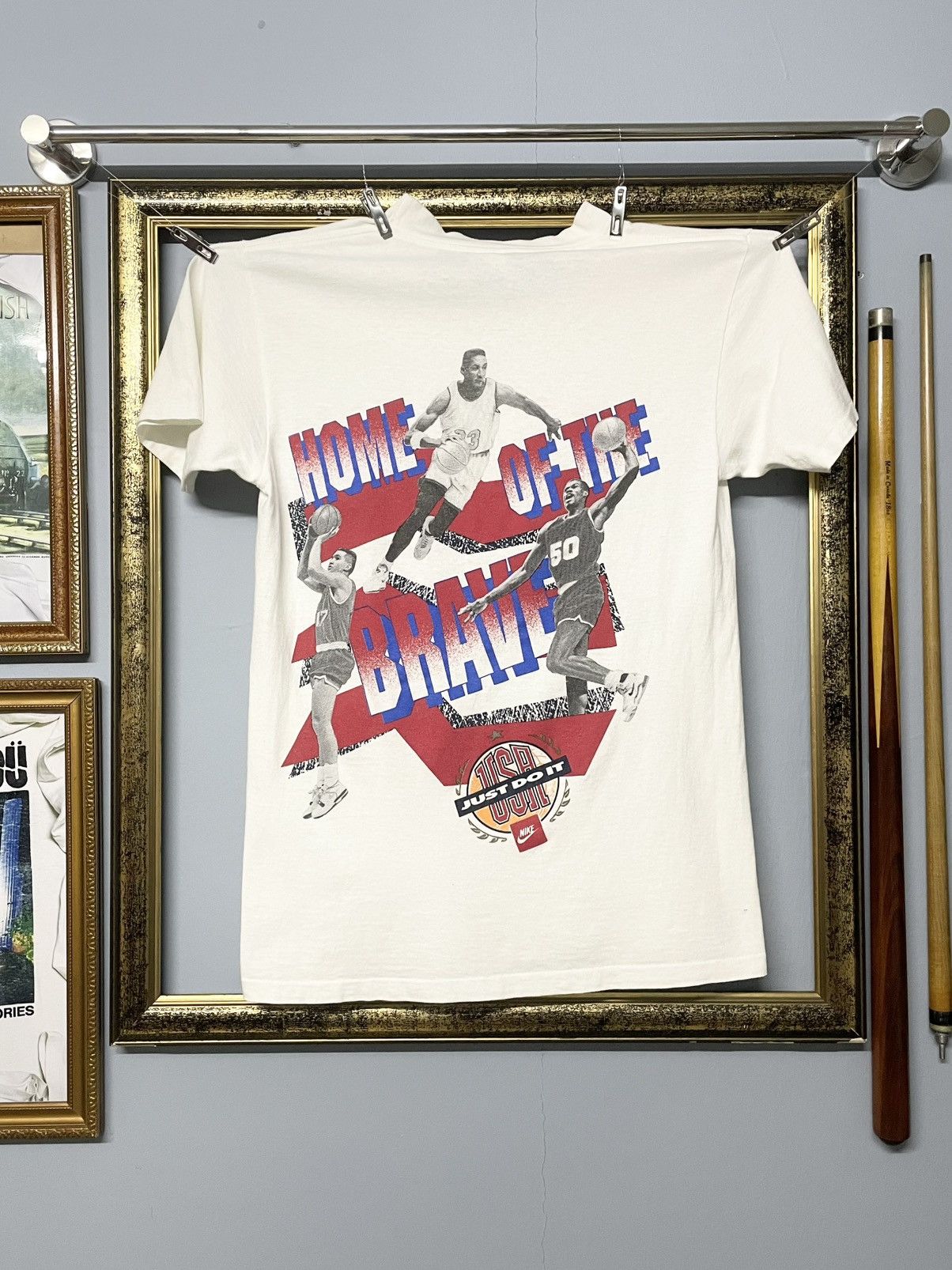 Nike Vintage 90s Designer Nike Land Of The Free Nba Og Tshirt Size US M / EU 48-50 / 2 - 8 Thumbnail
