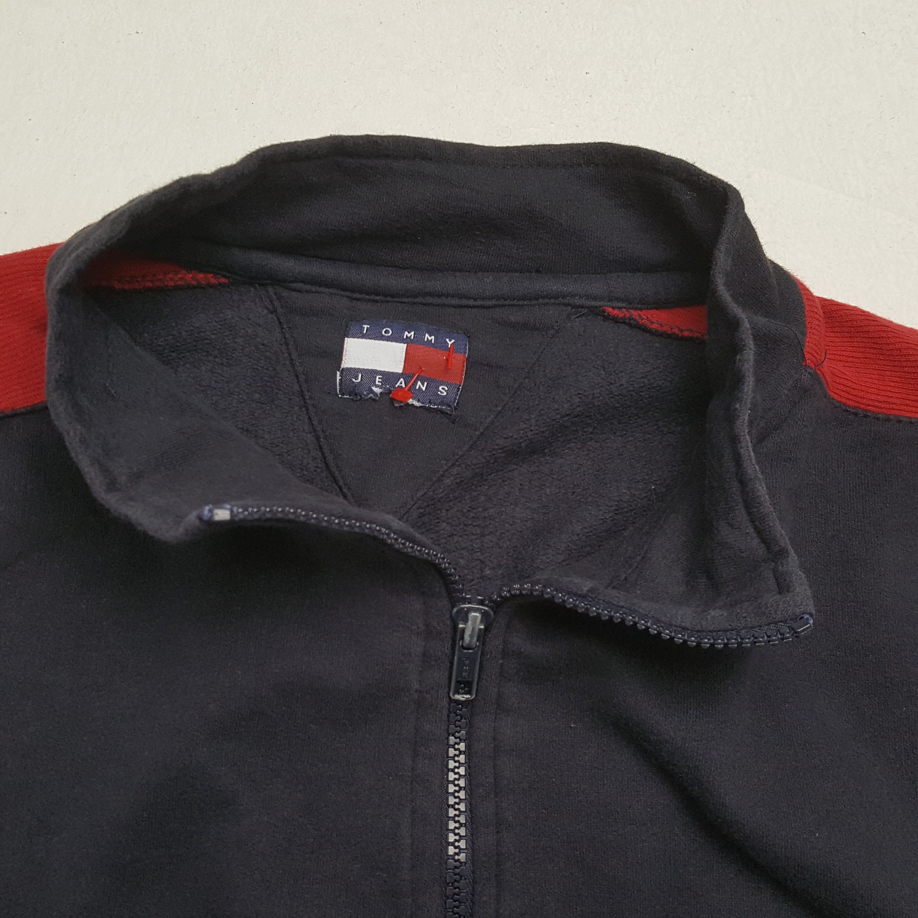 Tommy Hilfiger × Tommy Jeans × Vintage Vintage TOMMY HILFIGER Streetwear Skateboard Sweatshirt Size US XL / EU 56 / 4 - 10 Thumbnail