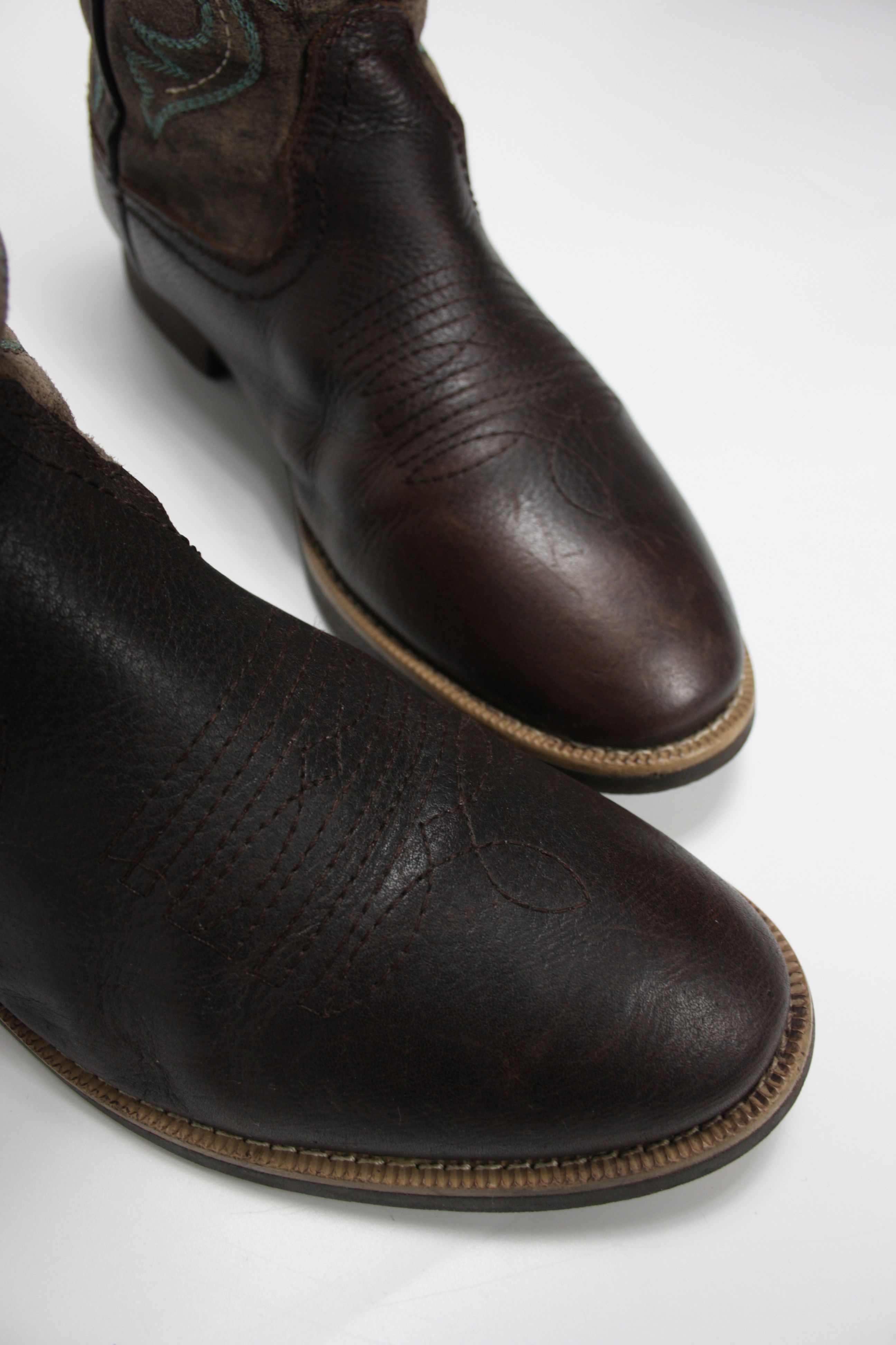 Cowboy Equipment × Genuine Leather Stone Deek Western Embroidered Leather Cowboy Ankle Boots Size US 8 / EU 41 - 8 Thumbnail