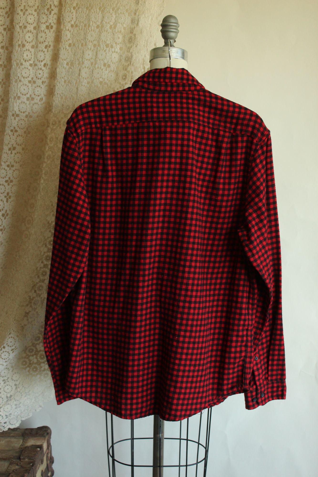 Other Goodfellow & Co Mens, Size L, Red & Black Plaid Button-Up Fl Size US L / EU 52-54 / 3 - 10 Thumbnail