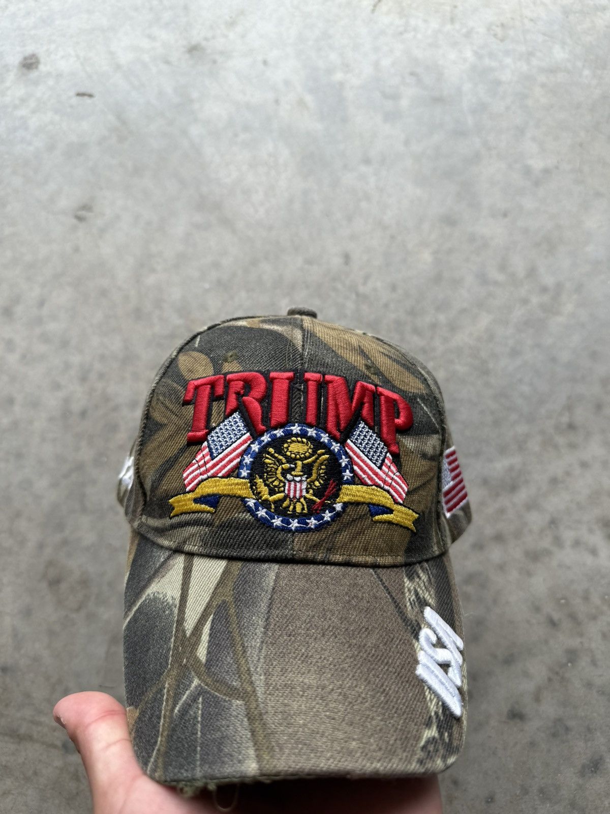 Donald Trump × Vintage Vintage Donald Trump MAGA 2020 Camo Hat Size ONE SIZE - 1 Thumbnail