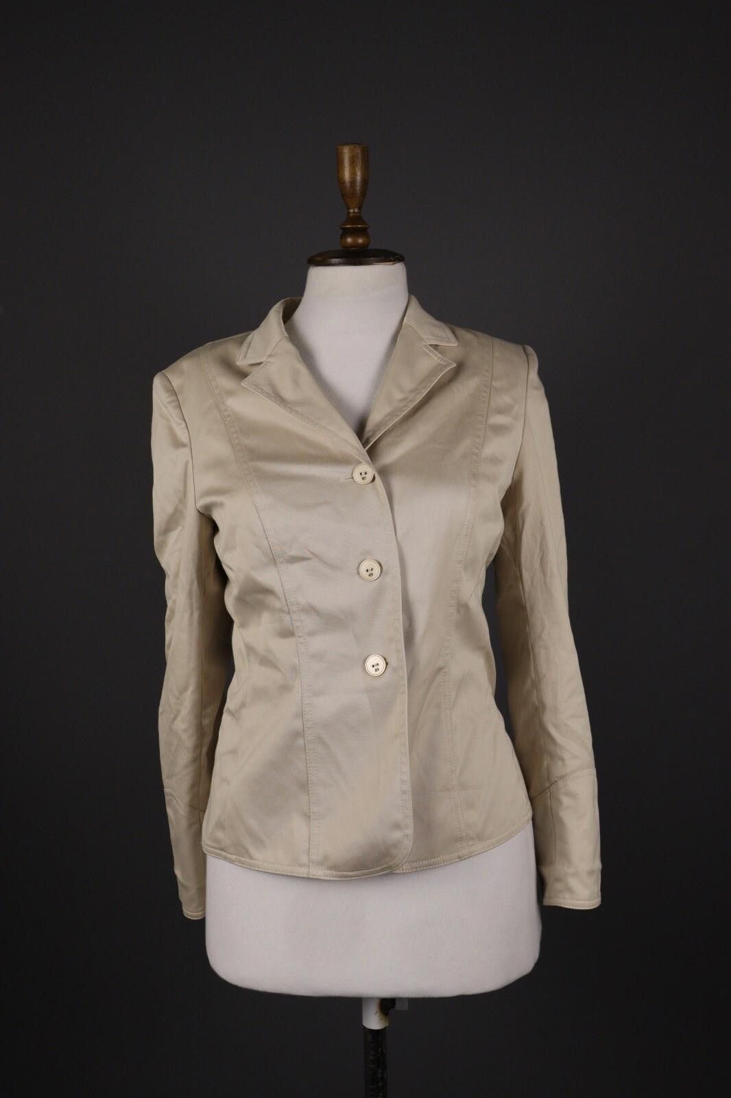 Escada Escada Beige Formal Skirt Suit 2 Piece Blazer Jacket Size 36 Size M / US 6-8 / IT 42-44 - 2 Thumbnail