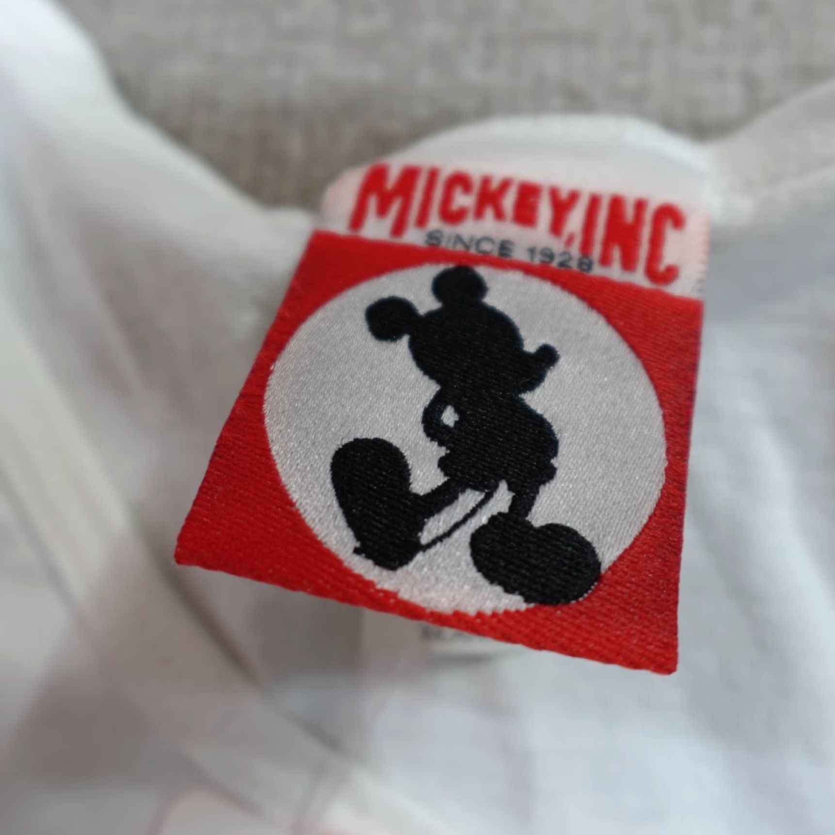 Disney VINTAGE Disney Shirt XL White Tank Top Mickey Mouse Old Stock NEW Men's XL White Disney Shirt Size US XL / EU 56 / 4 - 3 Thumbnail