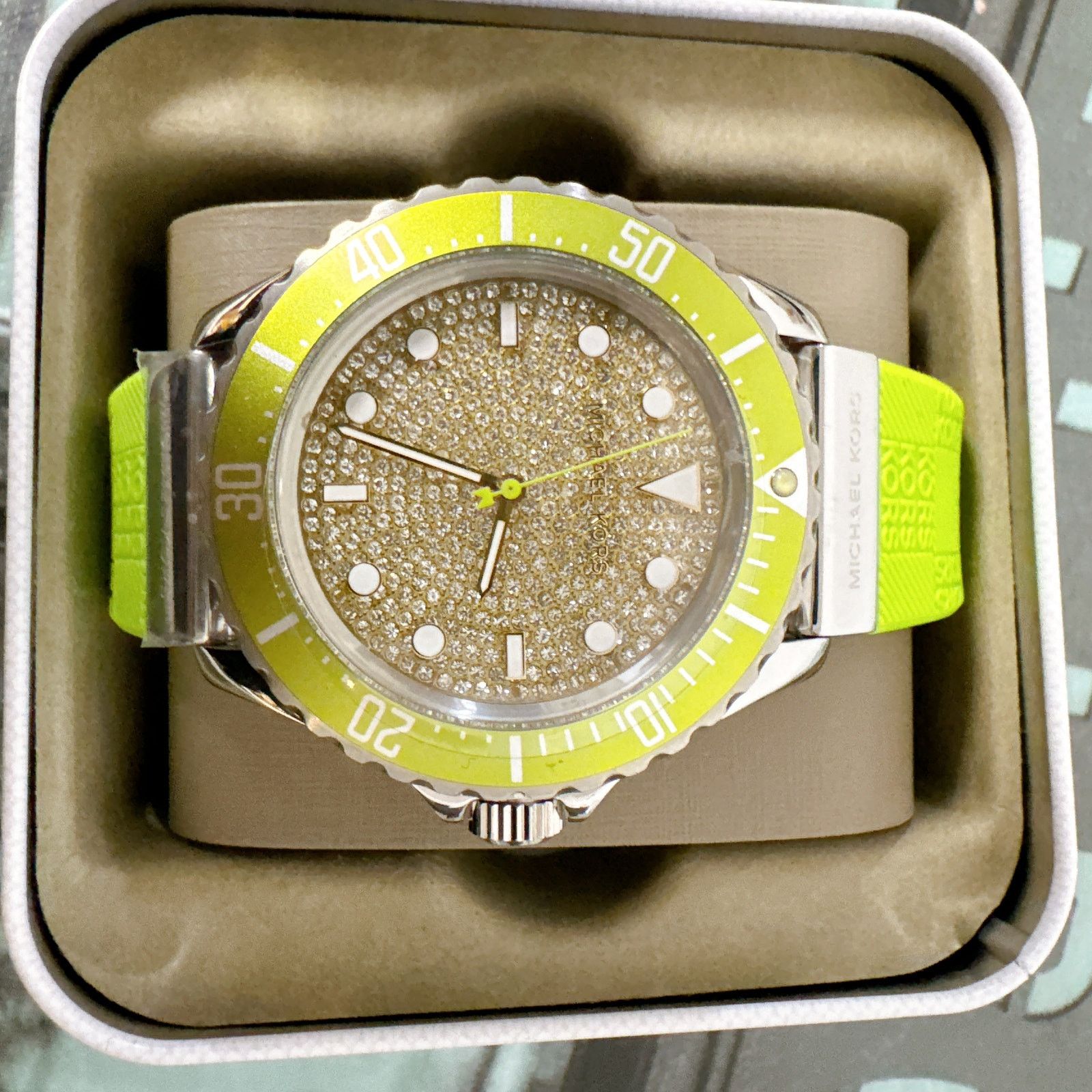 Michael Kors Michael Kors MK7360 Oversized Slim Everest Pavé Silicone Size ONE SIZE - 1 Thumbnail