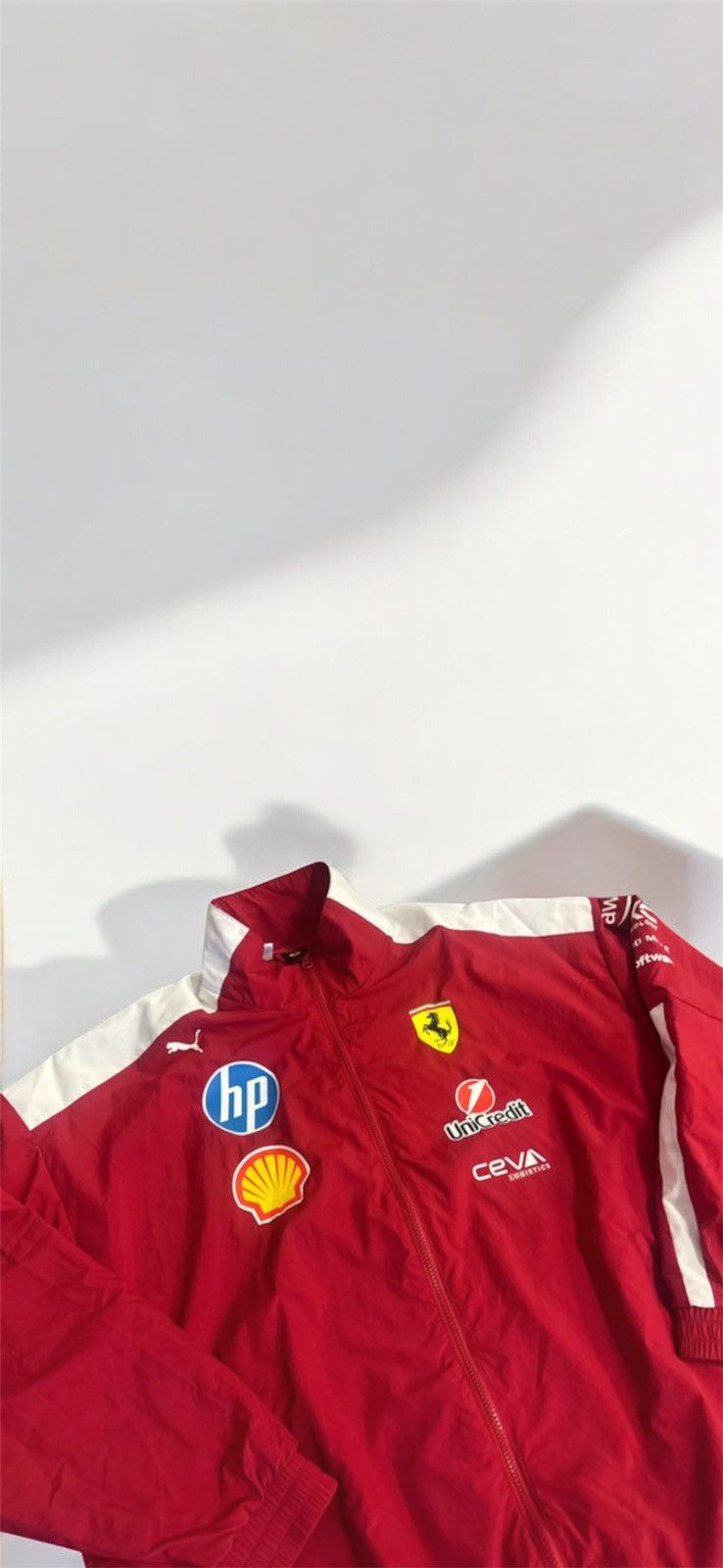 Ferrari × Puma Giacca oversize Piloti Scuderia Ferrari 2025 F1 Size US L / EU 52-54 / 3 - 2 Thumbnail