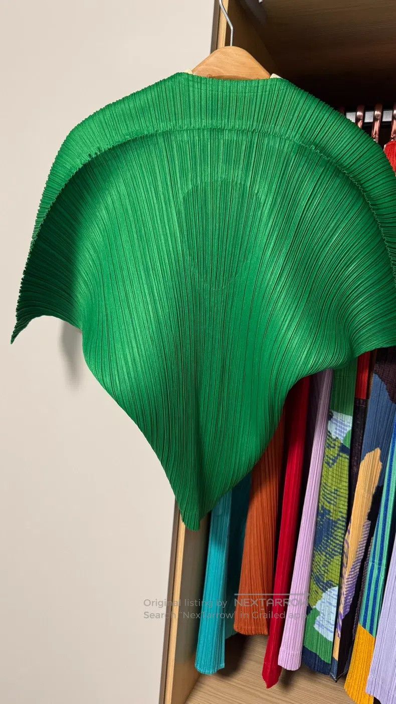Issey Miyake Issey Miyake Green Top Size M / US 6-8 / IT 42-44 - 2 Thumbnail